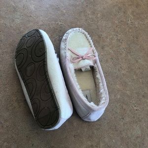 Girls pink sparkle moccasins size 4